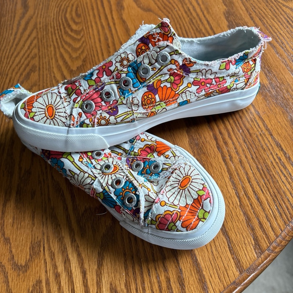 Floral women’s Malibu blowfish Sneakers